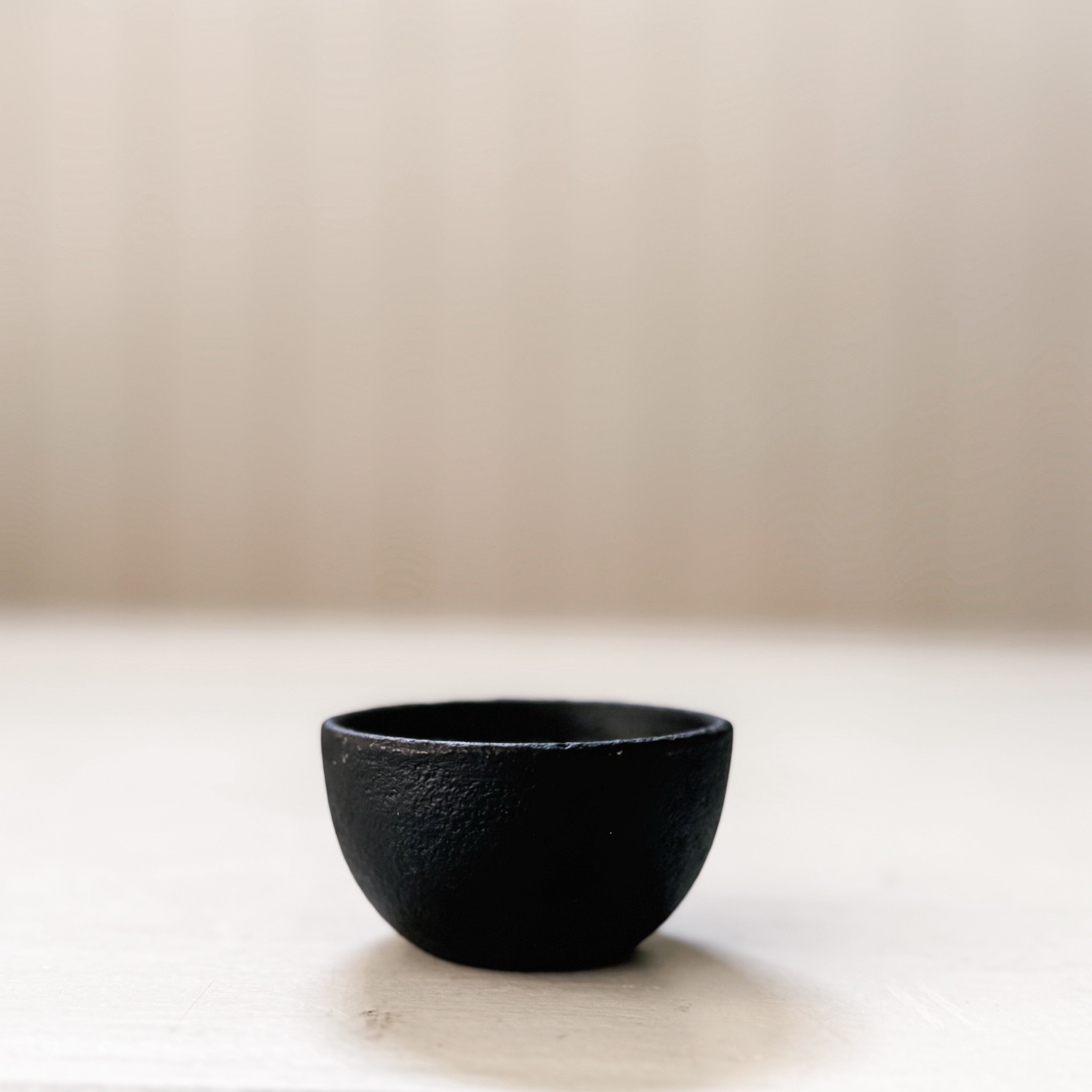 Simple Cast Iron Bowls | Assorted Sizes