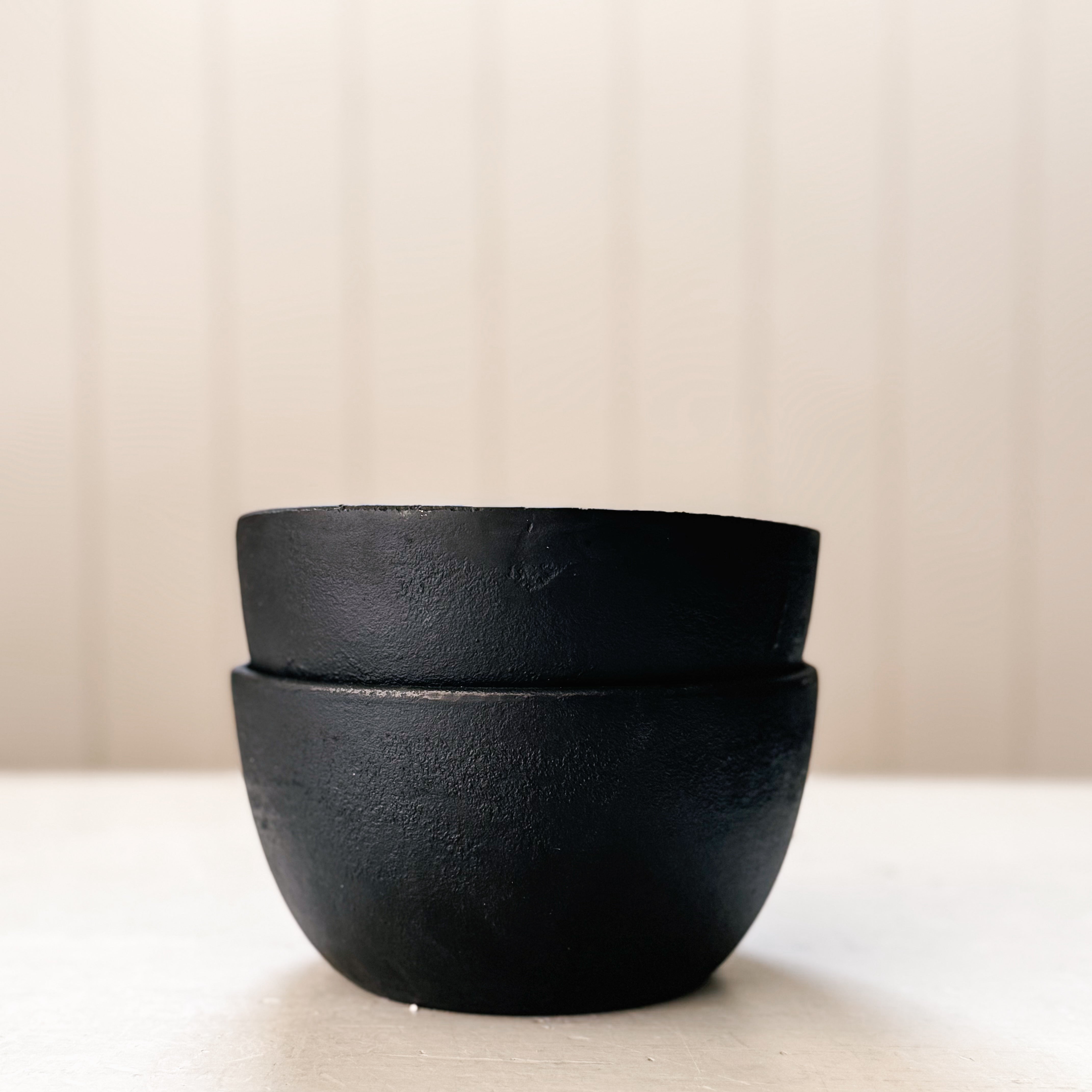 Simple Cast Iron Bowls | Assorted Sizes