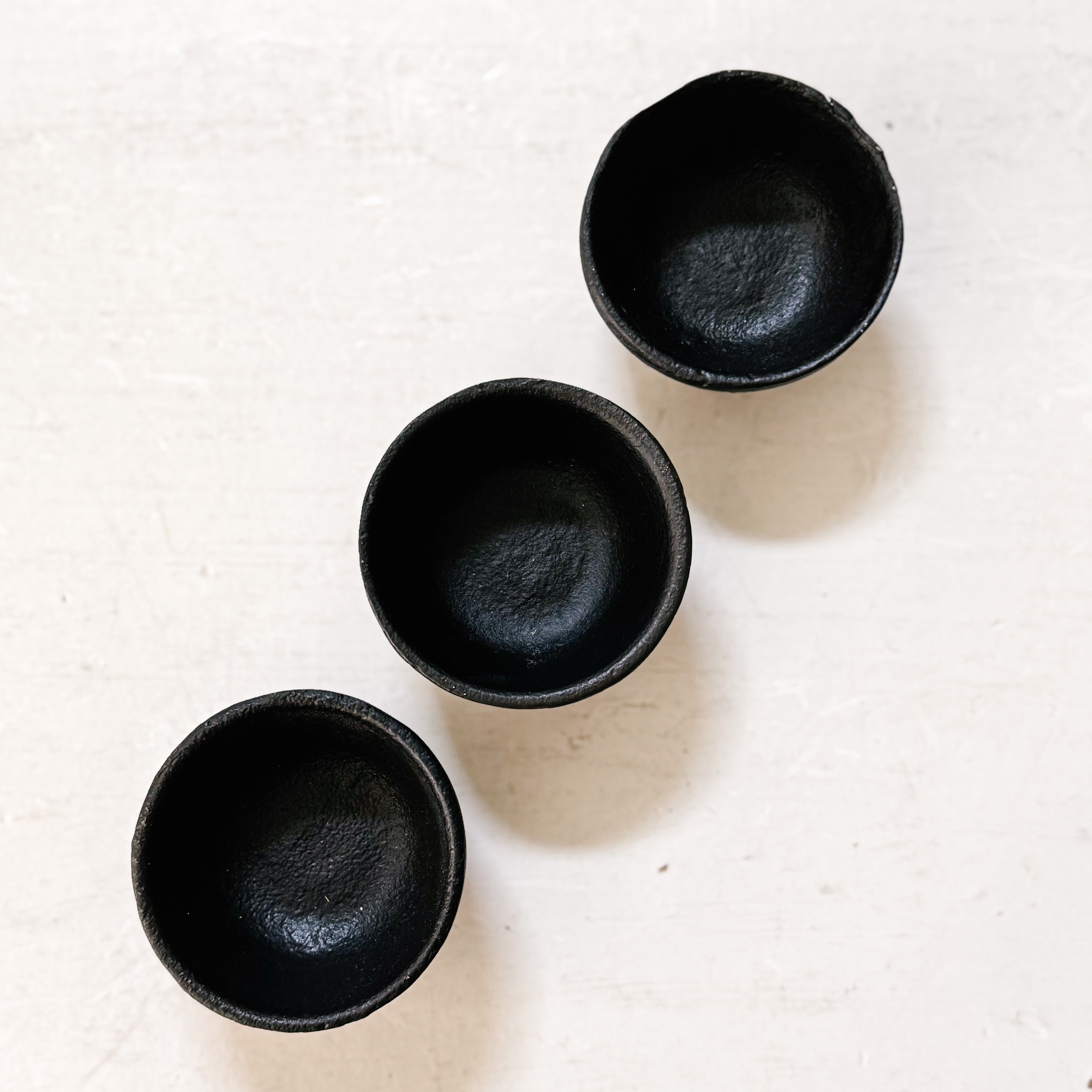 Simple Cast Iron Bowls | Assorted Sizes