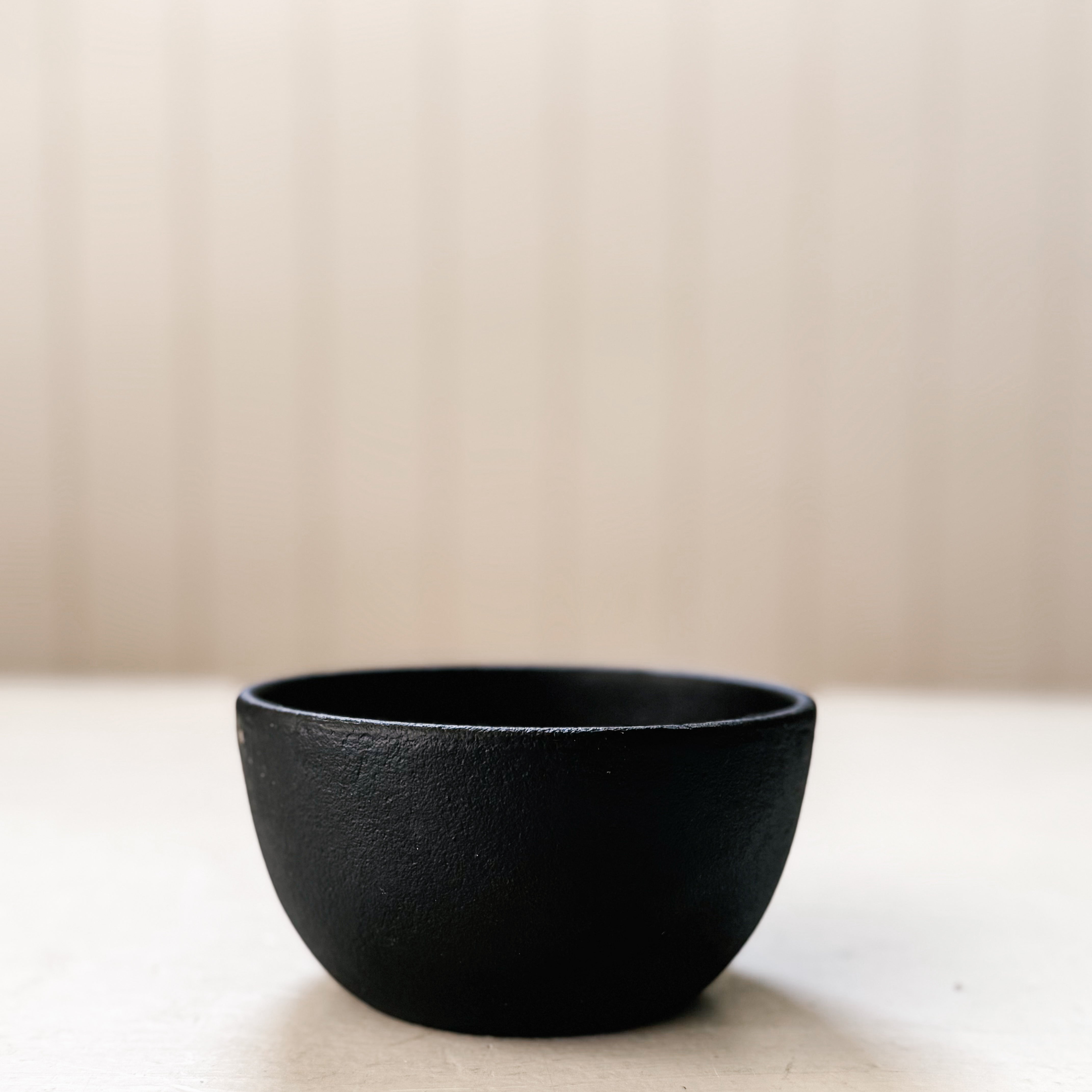 Simple Cast Iron Bowls | Assorted Sizes