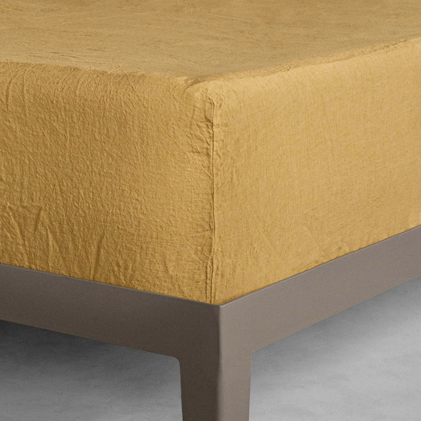 Basix Linen Fitted Sheet