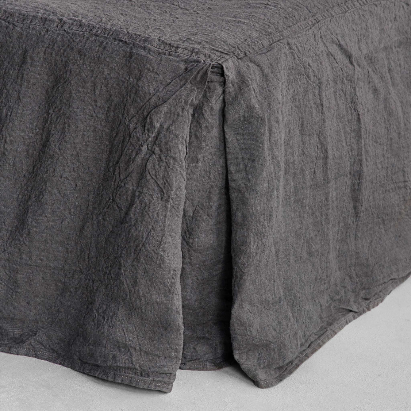 Basix Linen Bedskirt