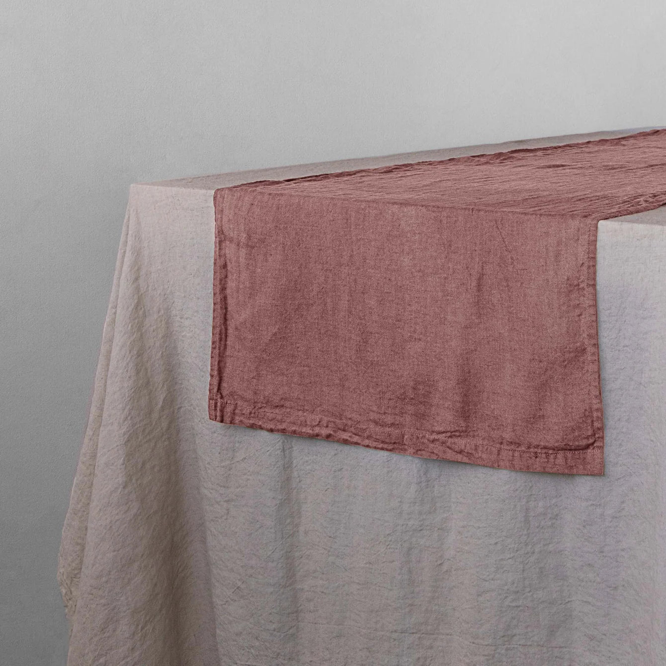 Basix Linen Table Runner