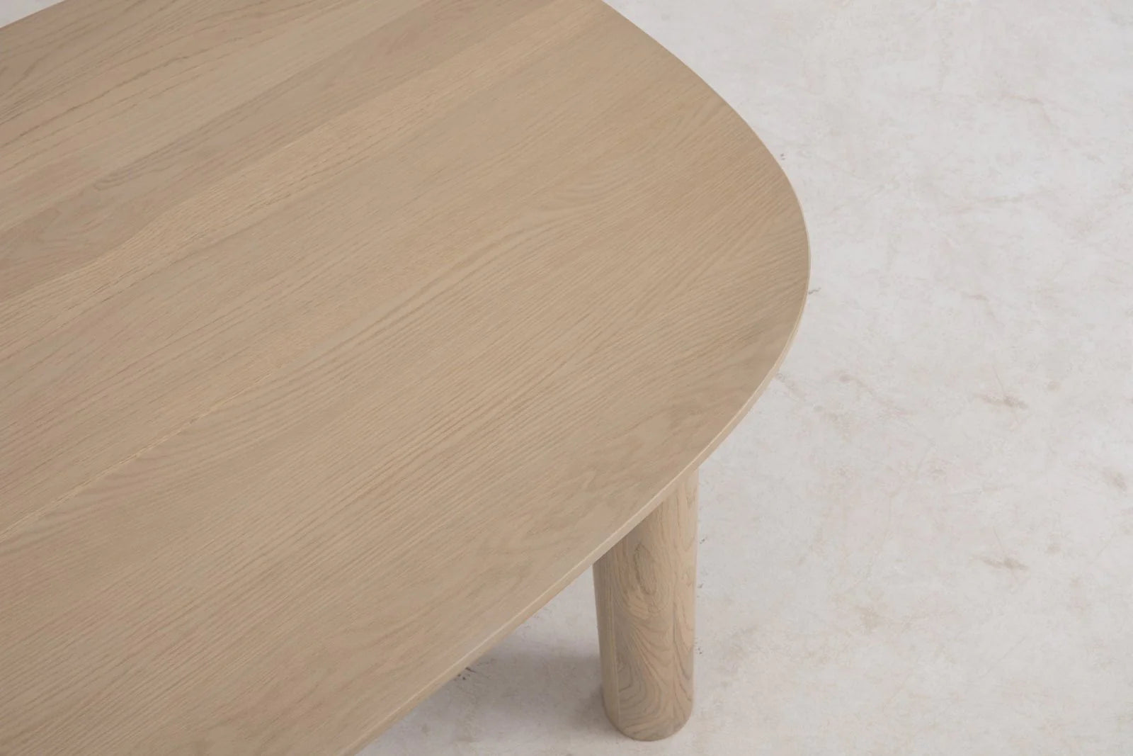 Ora Dining Table