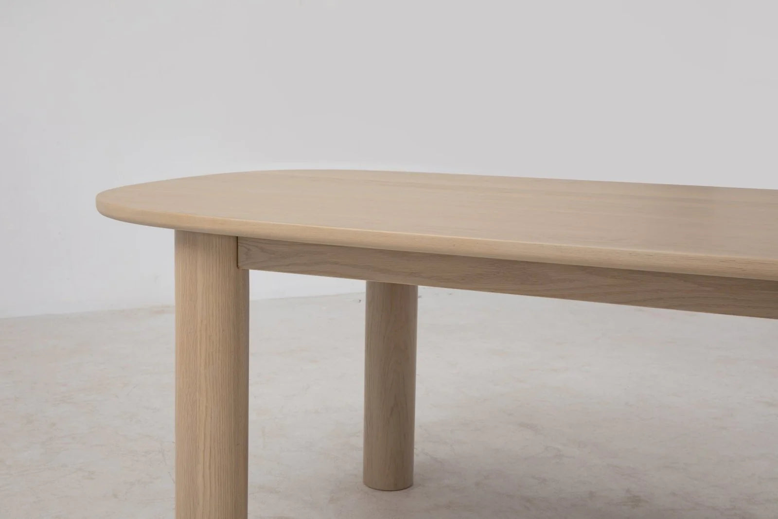 Ora Dining Table