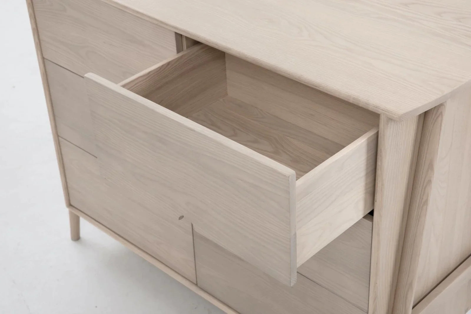 Woodbine Dresser | 6 Drawer